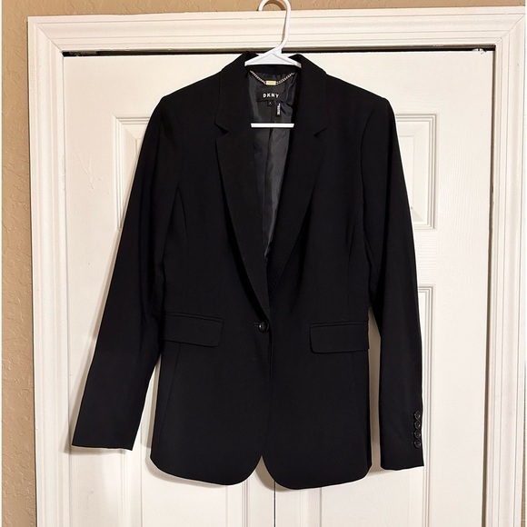 Dkny Jackets & Blazers - DKNY Women’s Black Blazer